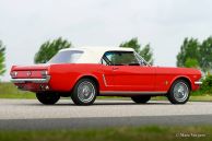 Ford Mustang convertible, 1965