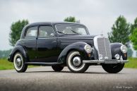 Mercedes-Benz 220 limousine, 1952