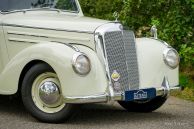 Mercedes-Benz 220 (W187), 1953