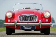 MG MGA TWIN-CAM roadster, 1960