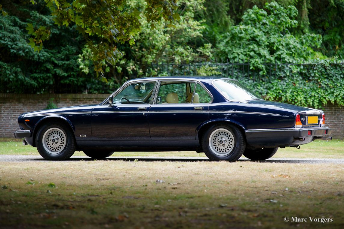 Daimler Double Six, 1992 - Welcome to ClassiCarGarage