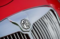 MG MGA TWIN-CAM roadster, 1960