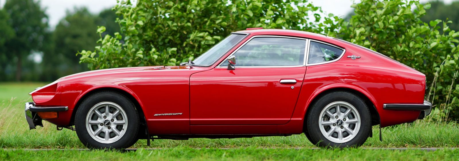 Datsun 240z rally car