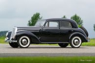 Mercedes-Benz 220 limousine, 1952