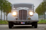 Morris 14/6 saloon, 1937