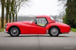 Triumph-TR3-TR-3-1957-Hard-Top-Red-Rouge-Rot-Rood-02.jpg