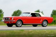 Ford Mustang convertible, 1965