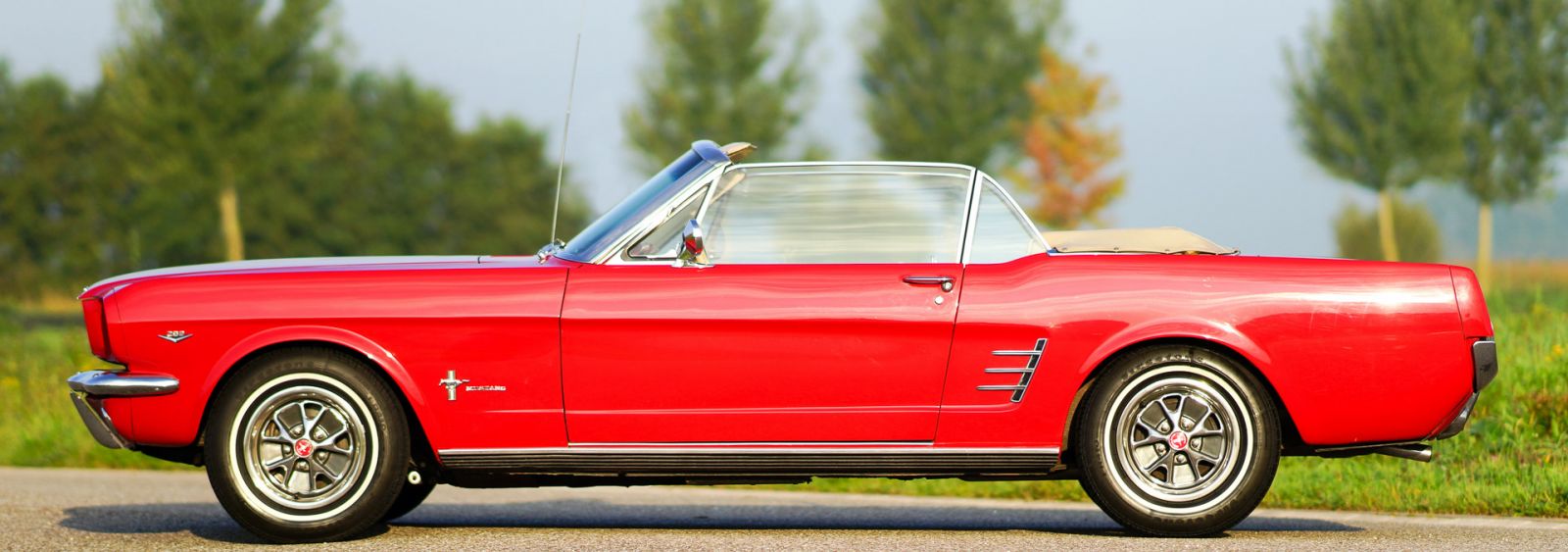 Ford Mustang convertible, 1966