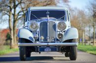 Rover 14 HP Streamline saloon, 1935