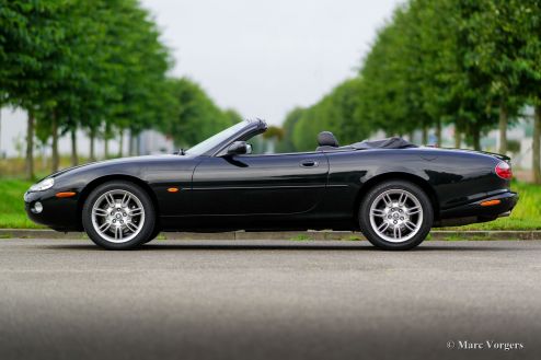 Jaguar XK8 Convertible, 2001