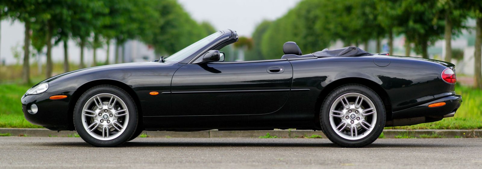 Jaguar XK8 Convertible, 2001