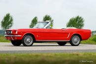 Ford Mustang convertible, 1965